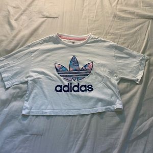 Cropped adidas tee